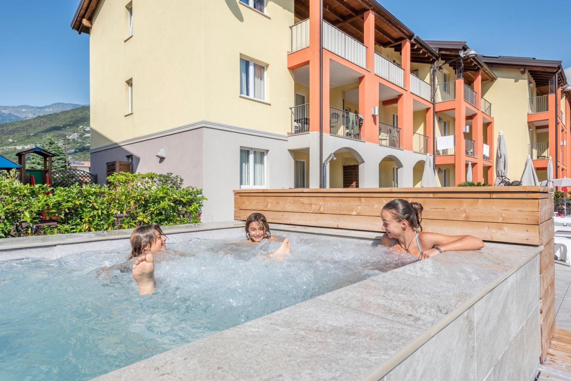 Residence Maroadi Torbole Sul Garda Dış mekan fotoğraf